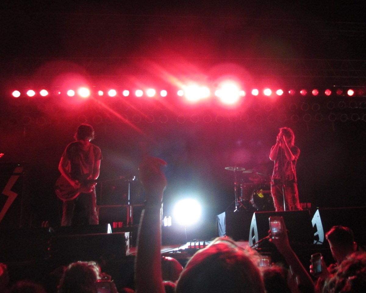 The Strokes Nick Valensi Julian Casablancas Big Guava Tampa 050915 Galambos